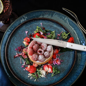 Set of 4 Facette White table knives